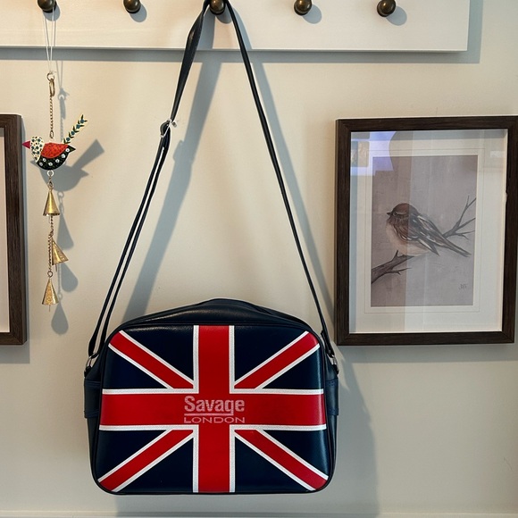 Savage Vintage Union Jack crossbody travel bag Durable Unisex British bag EUC - Picture 2 of 10